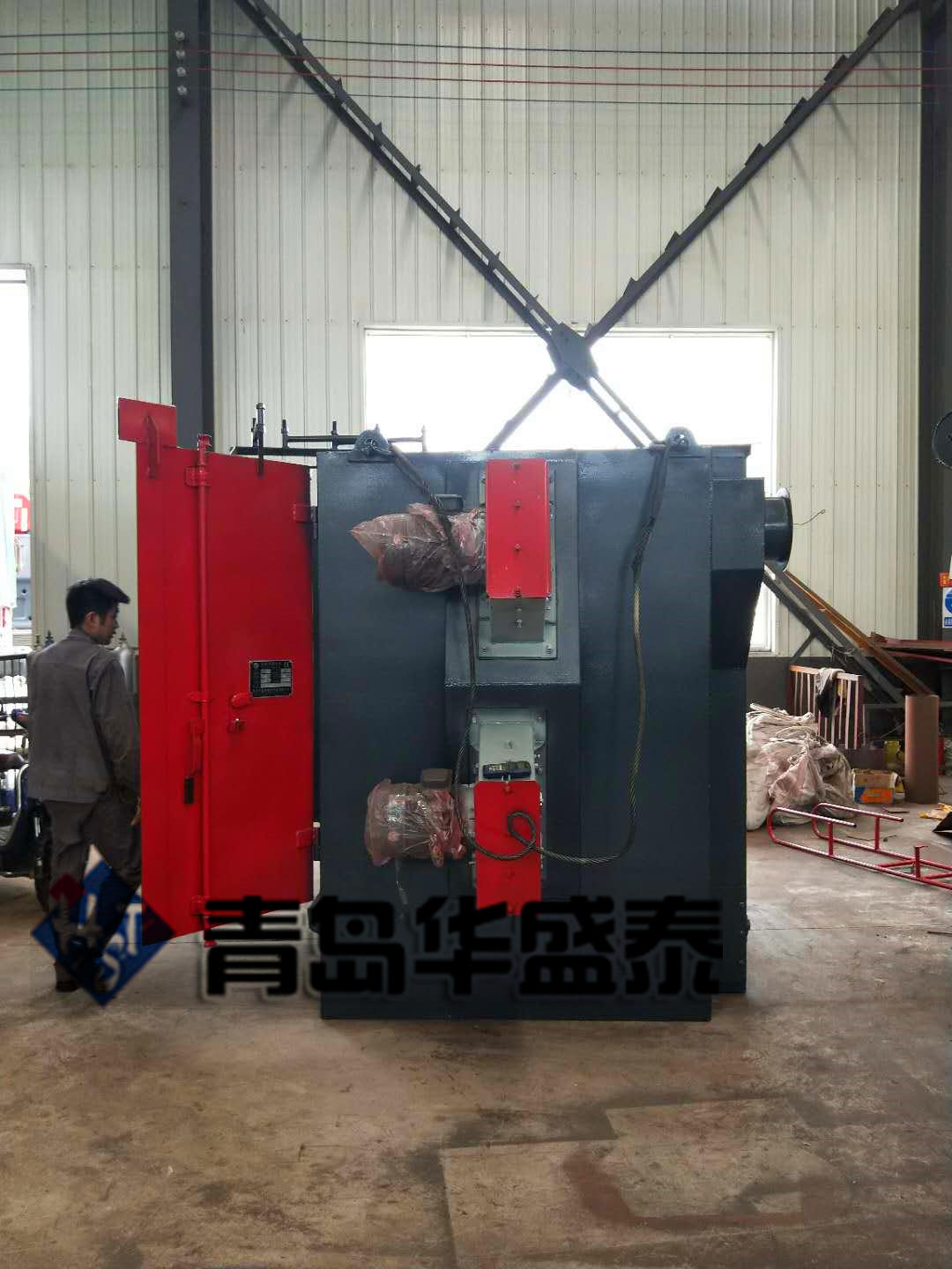 發往福州福清市376吊鉤式拋丸機發貨現場圖